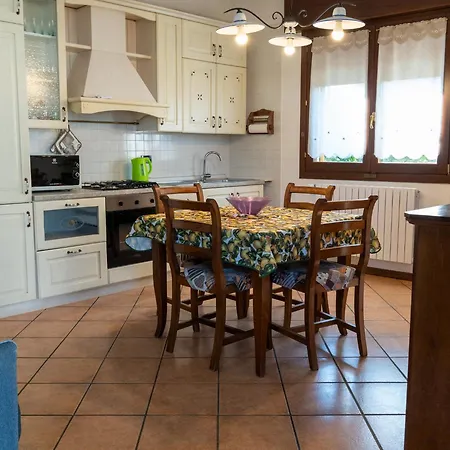 Casa Sbrindoli Apartment *