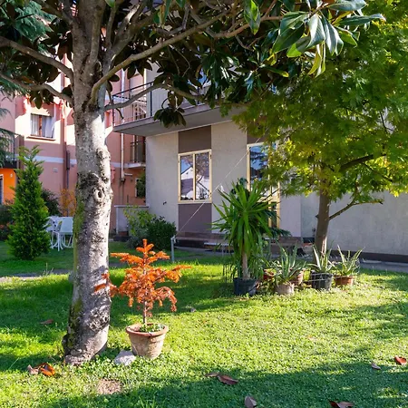 Casa Sbrindoli Apartment *